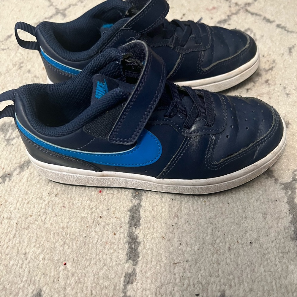Nike Court Borough Low. Worn for 3 months.